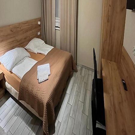 Good Night Noclegi & Strefa Z Sauna I Jacuzzi Ogolnodostepna Lub Na Wylacznosc 切霍维采-杰济采 外观 照片
