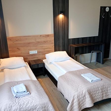 Good Night Noclegi & Strefa Z Sauna I Jacuzzi Ogolnodostepna Lub Na Wylacznosc 切霍维采-杰济采 外观 照片