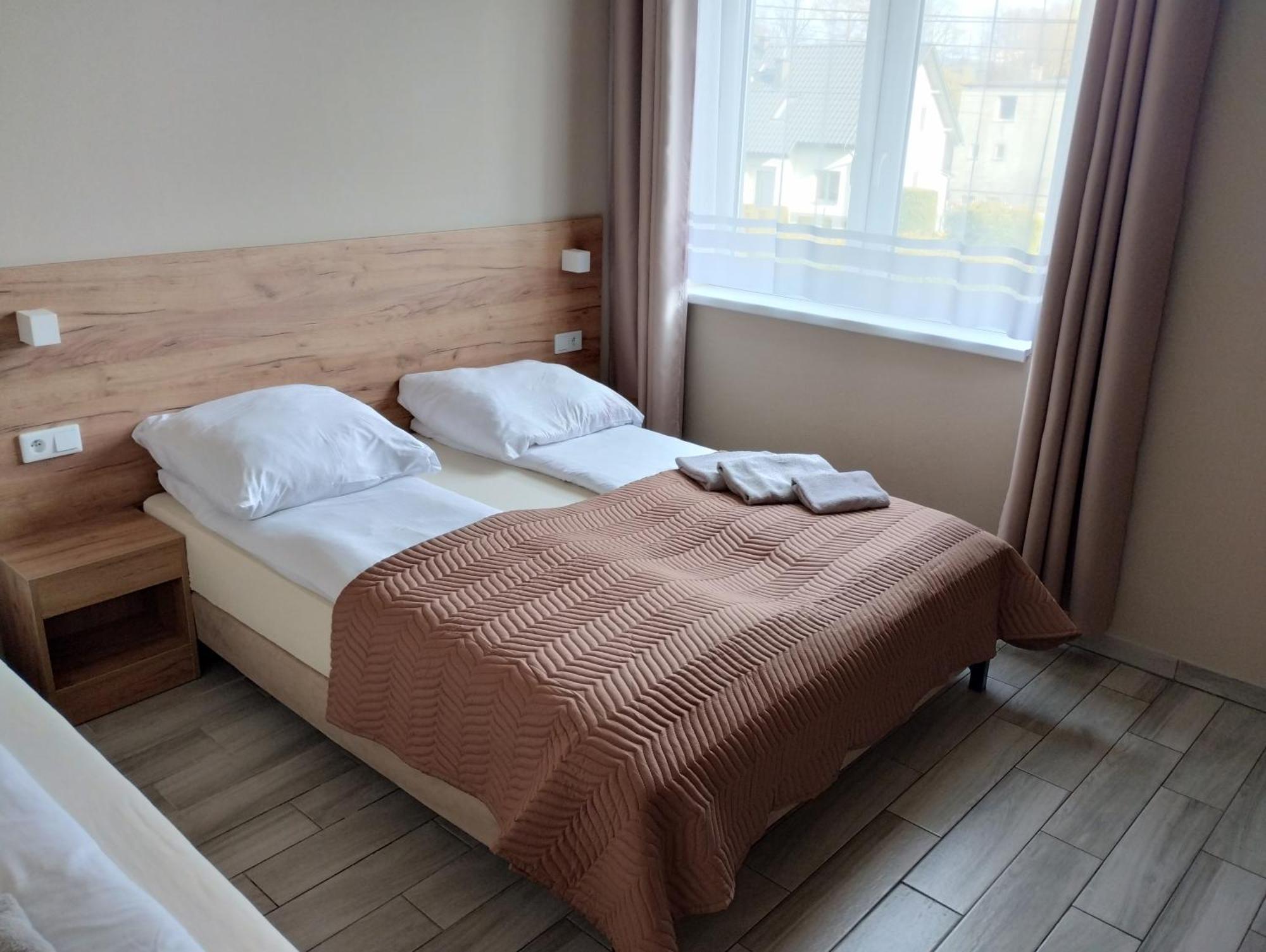Good Night Noclegi & Strefa Z Sauna I Jacuzzi Ogolnodostepna Lub Na Wylacznosc 切霍维采-杰济采 外观 照片